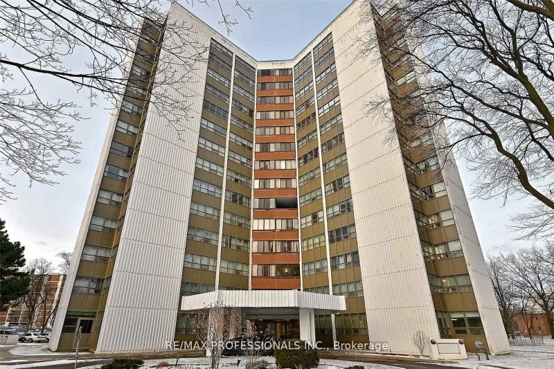 802 - 2323 Confederation Parkway