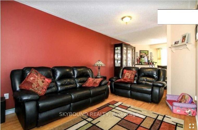 Upper - 24 Larkspur Road