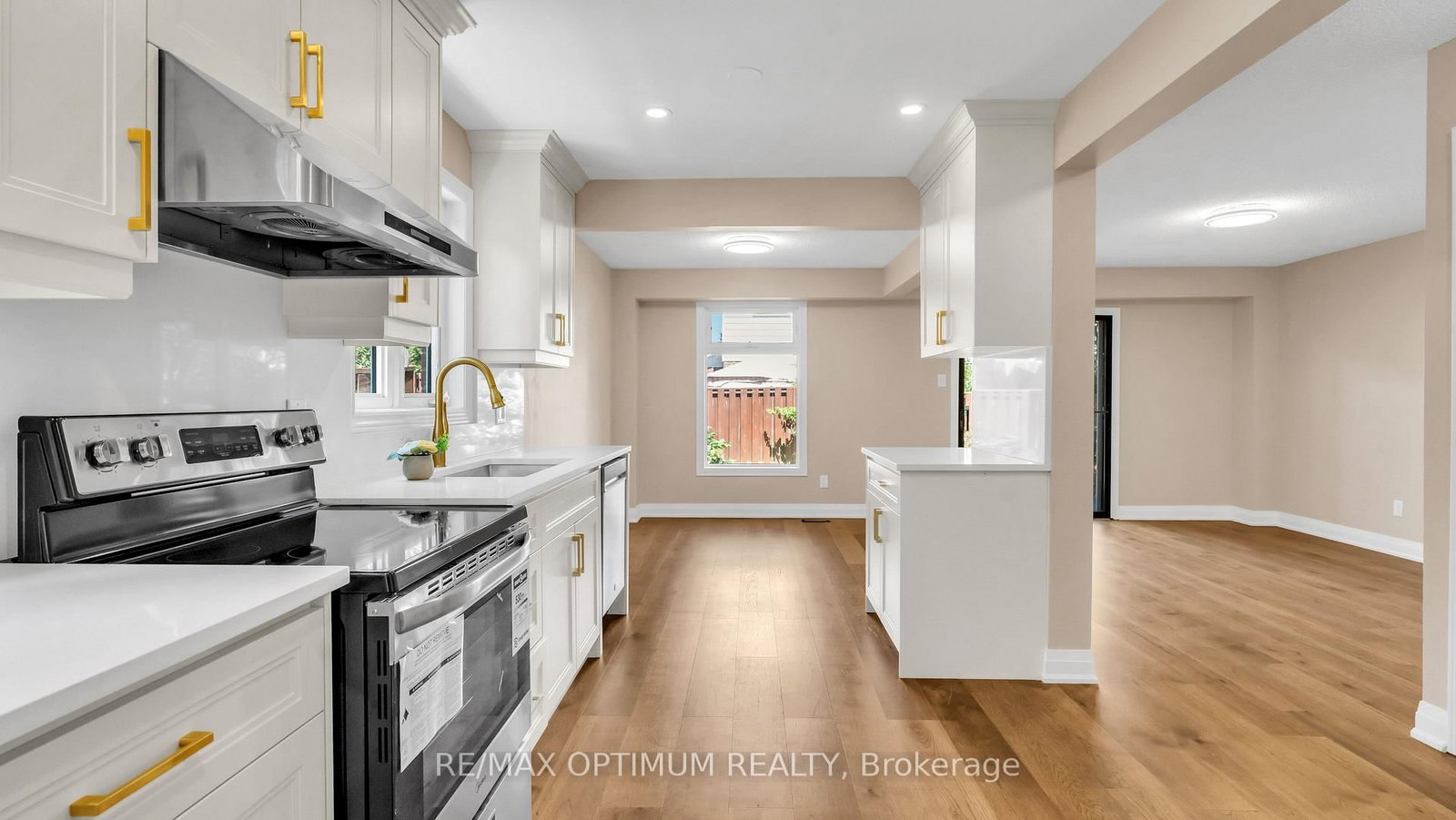 4 Lawnview Court • Brampton, ON photo 11