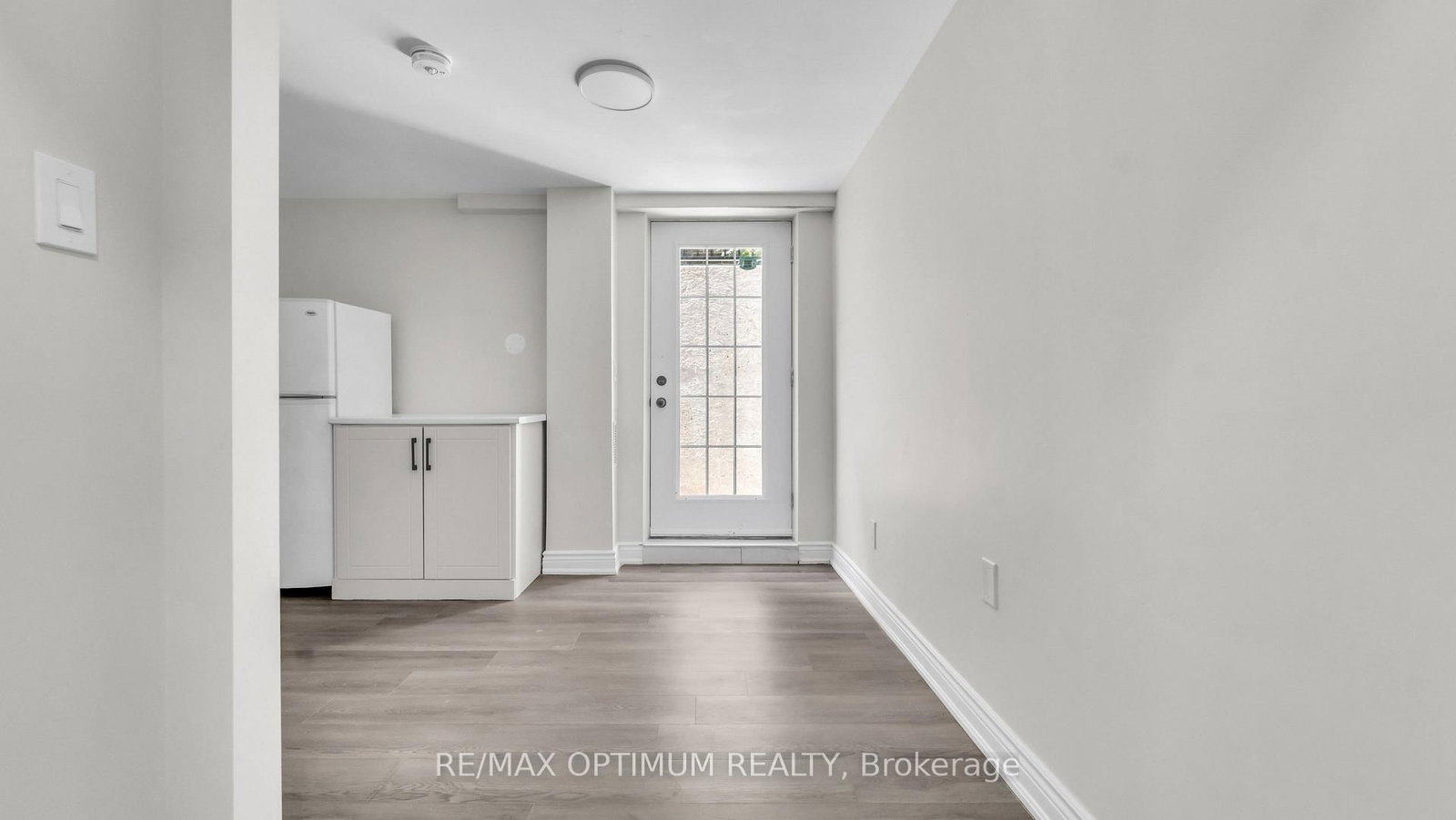 4 Lawnview Court • Brampton, ON photo 33