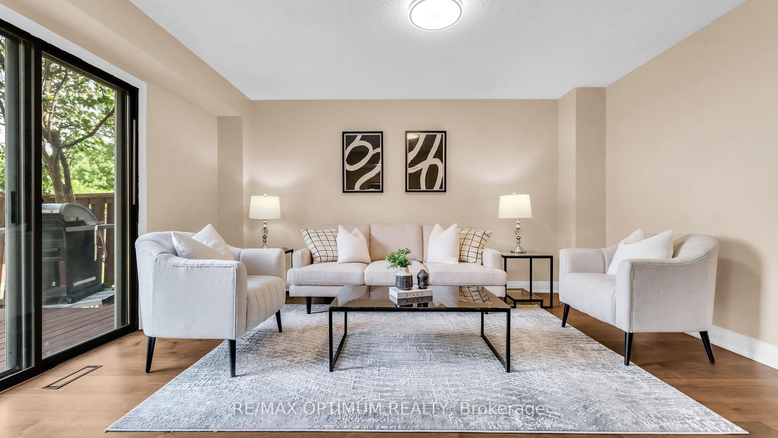 4 Lawnview Court • Brampton, ON photo 5