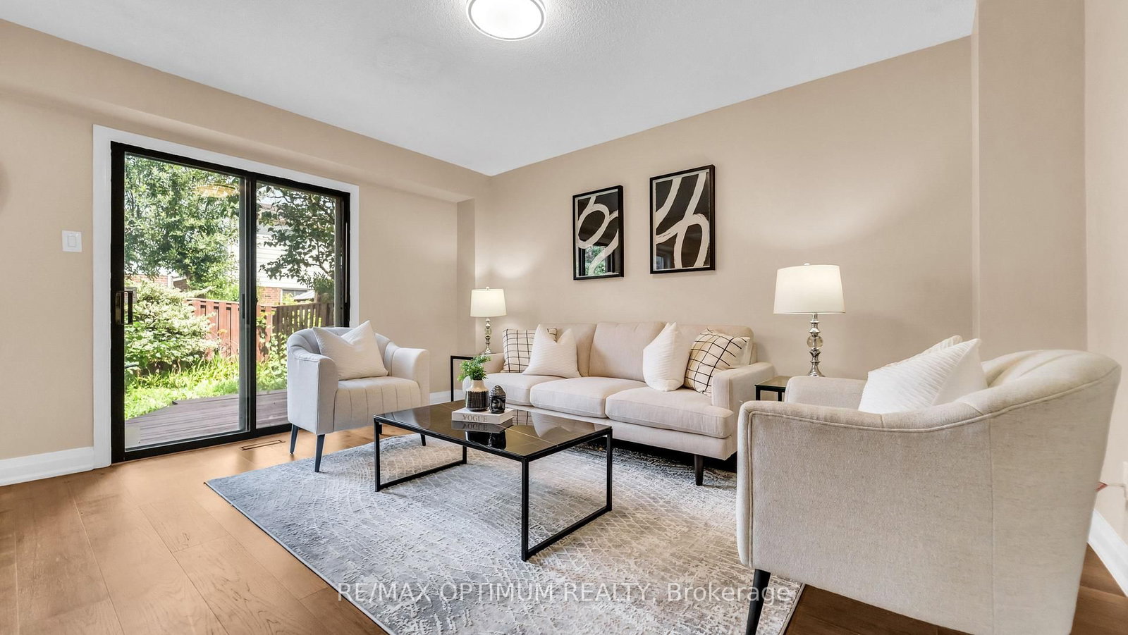 4 Lawnview Court • Brampton, ON photo 6