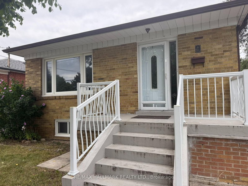 Main - 9 Macleod Street