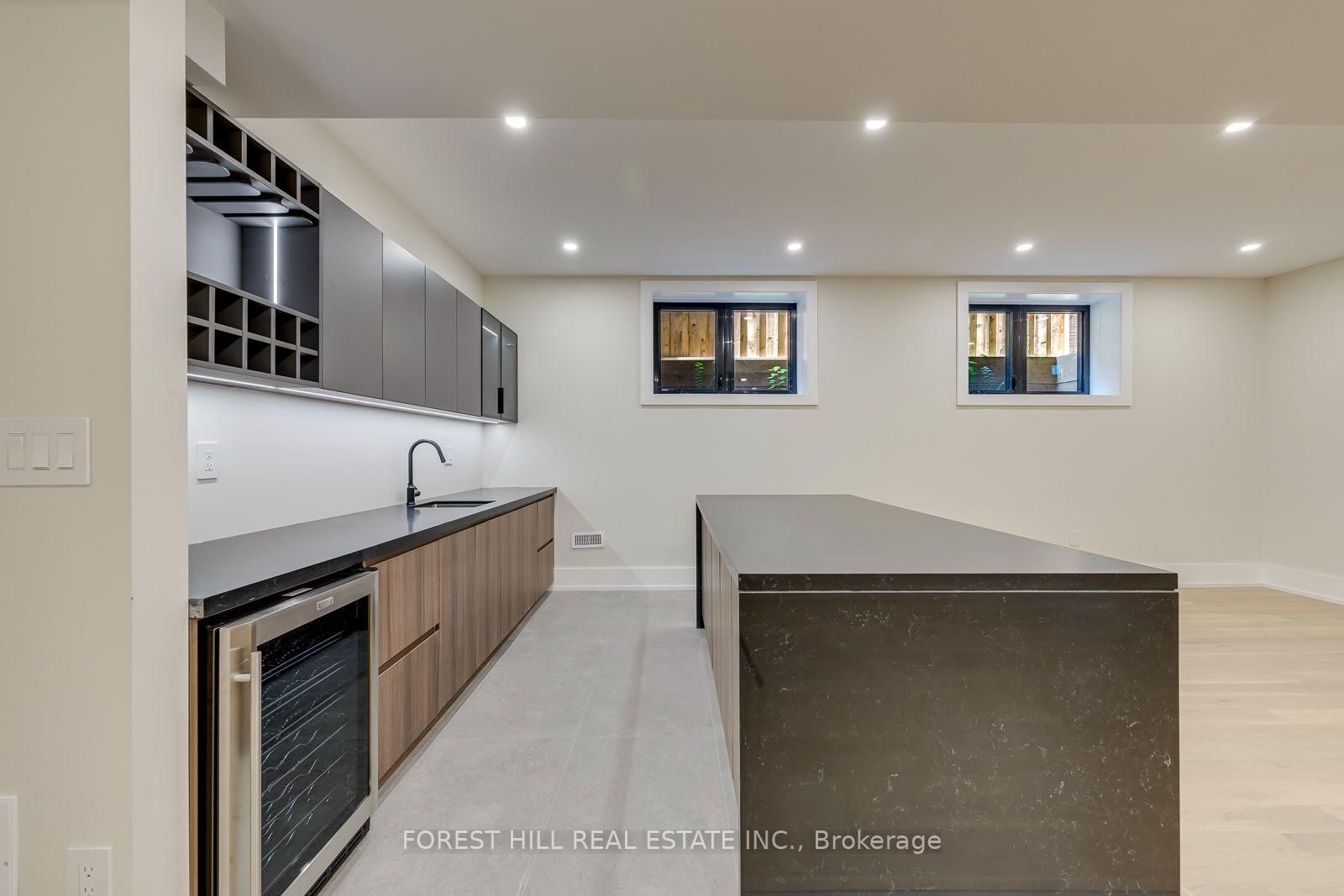 369 Wade Street • Oakville, ON photo 35