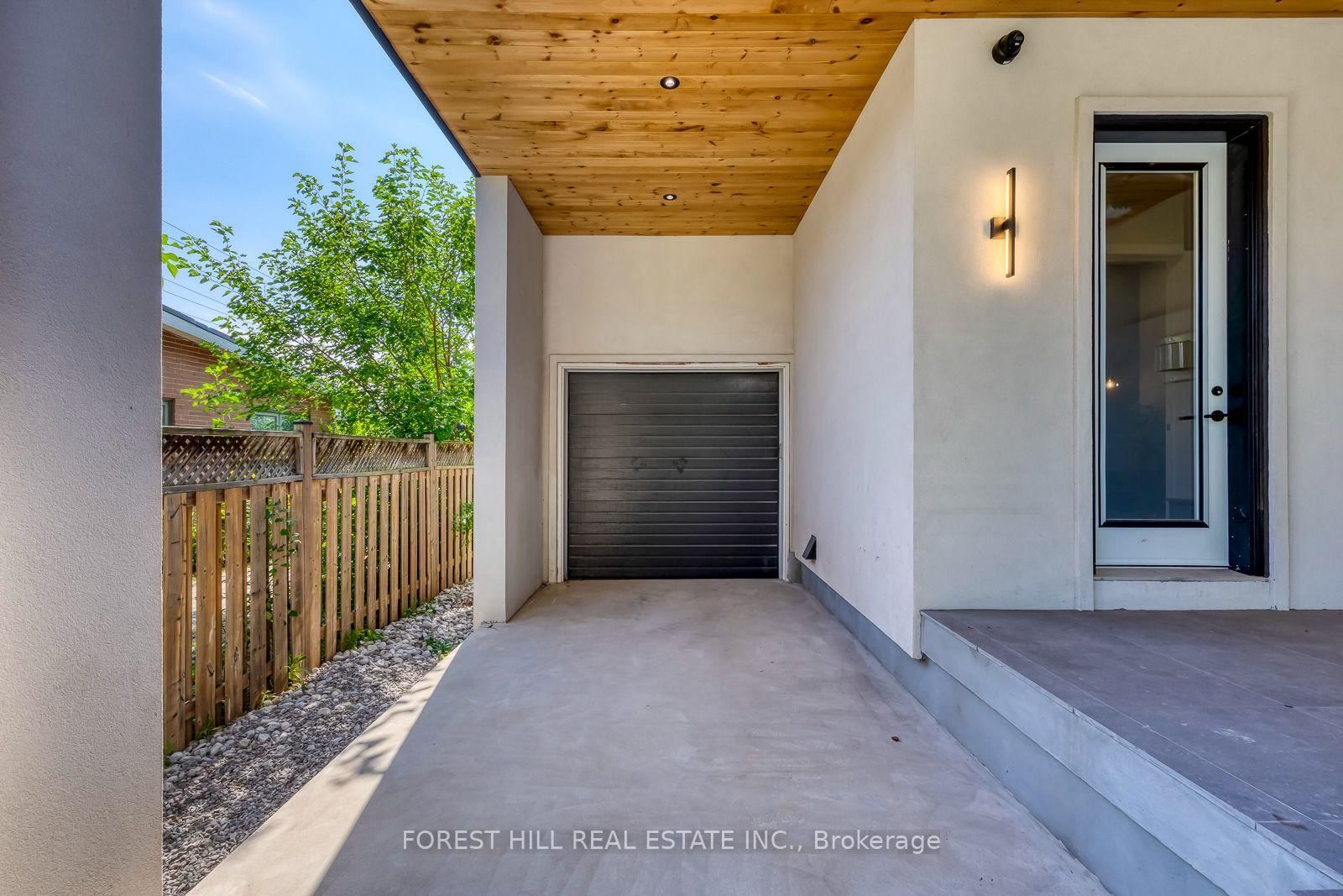 369 Wade Street • Oakville, ON photo 39
