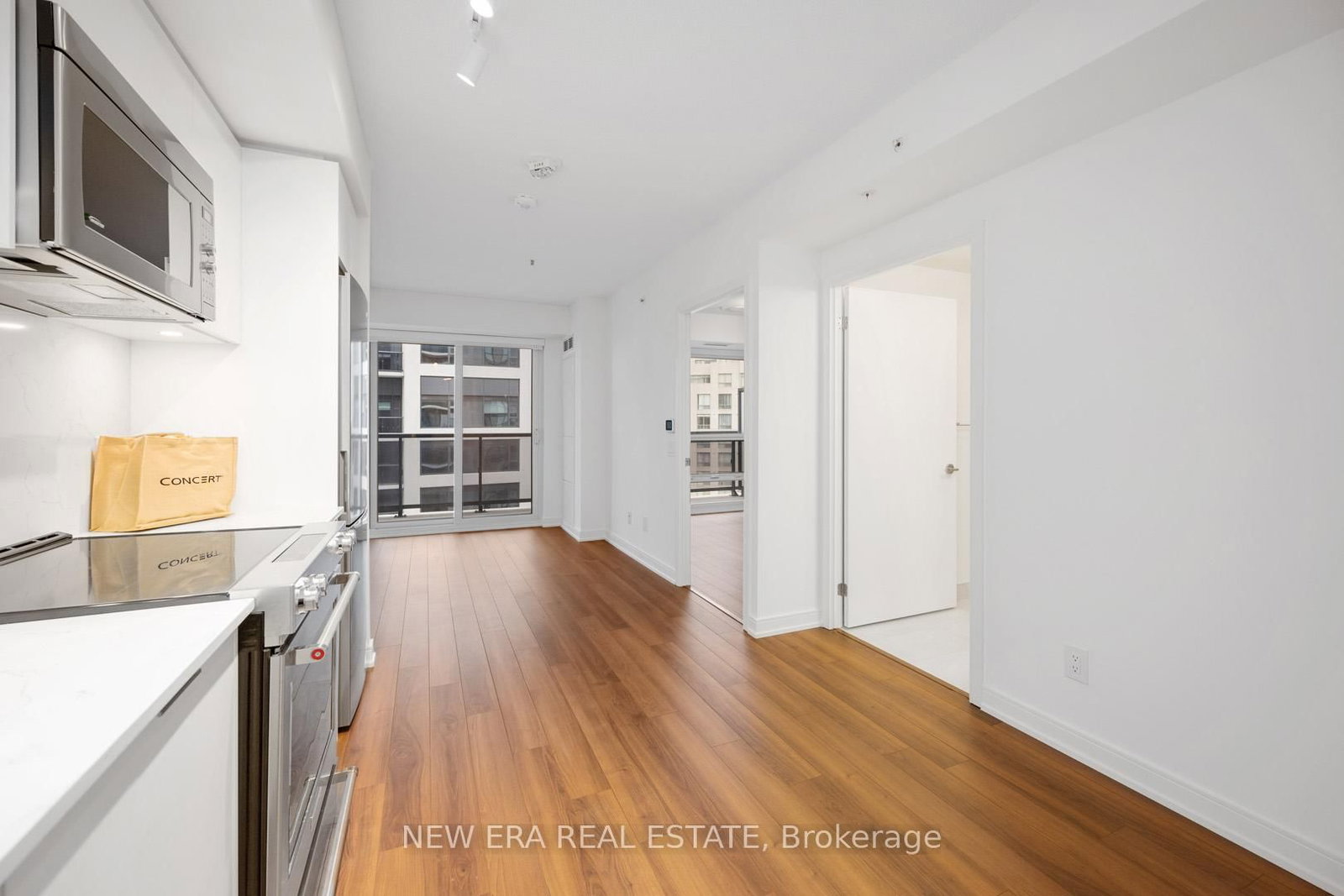 30 Samuel Wood Way • #1907 • Toronto, ON photo 4