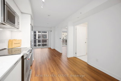 30 Samuel Wood Way • #1907 • Toronto, ON photo 4