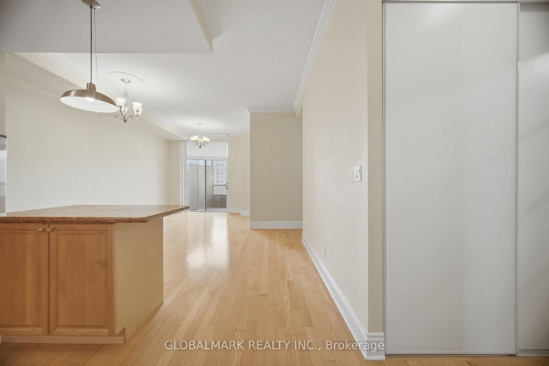 3880 Duke Of York Mississauga,ON L5B 4M7 — Photo 5