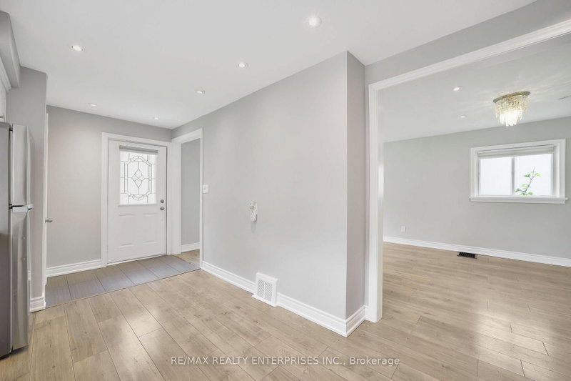 15 Delroy Drive