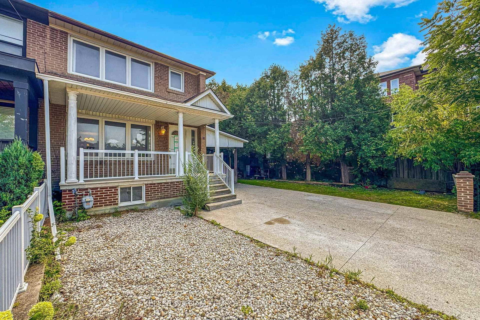 3 Hilldale Road • Toronto, ON photo 3