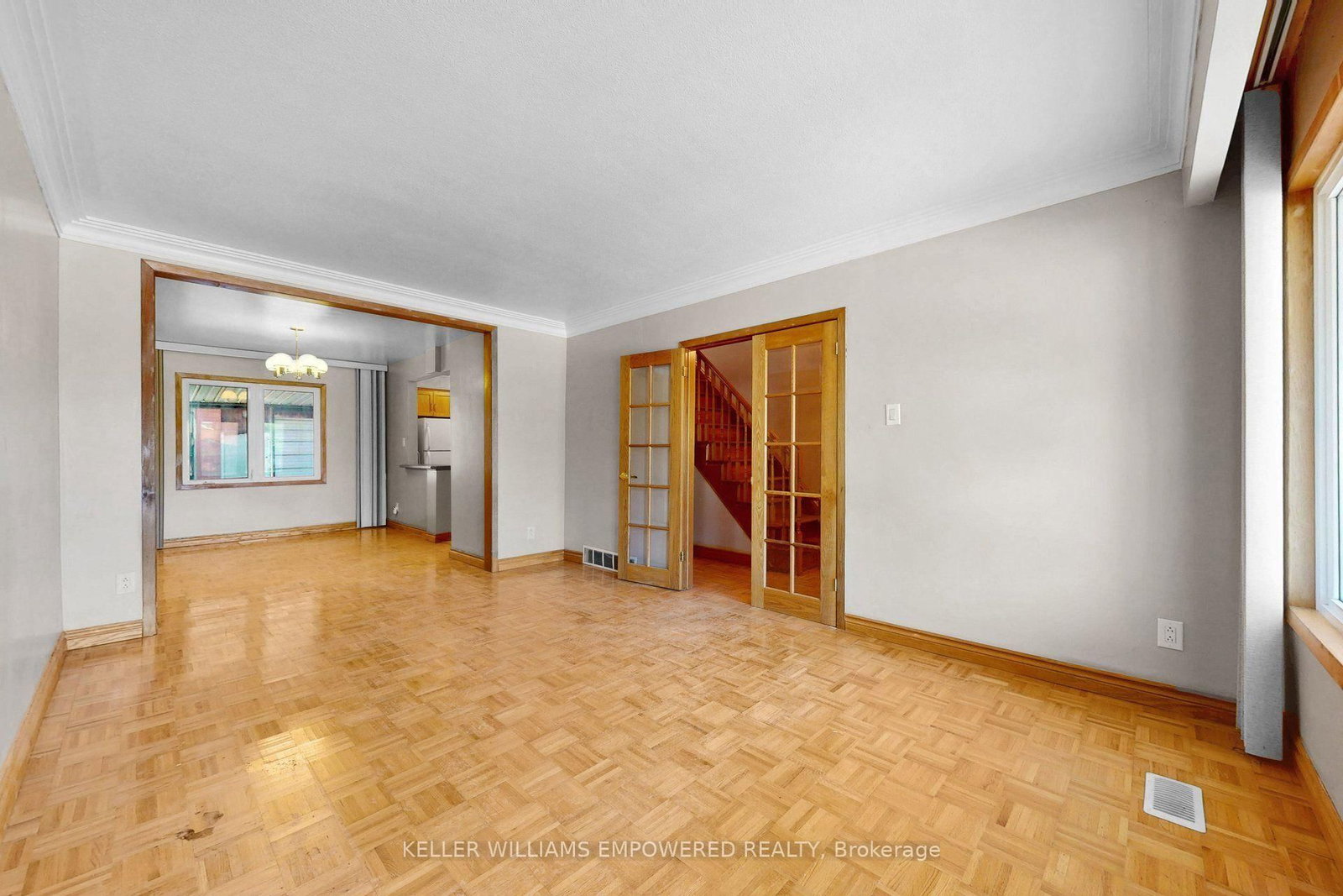 3 Hilldale Road • Toronto, ON photo 9