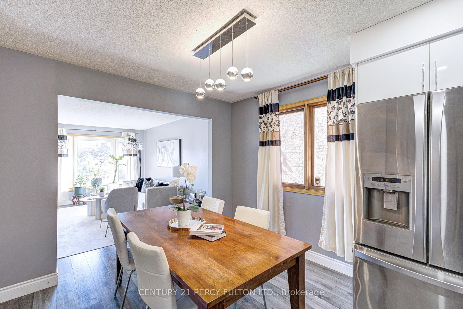 1042 Wetherby Lane • Mississauga, ON photo 11