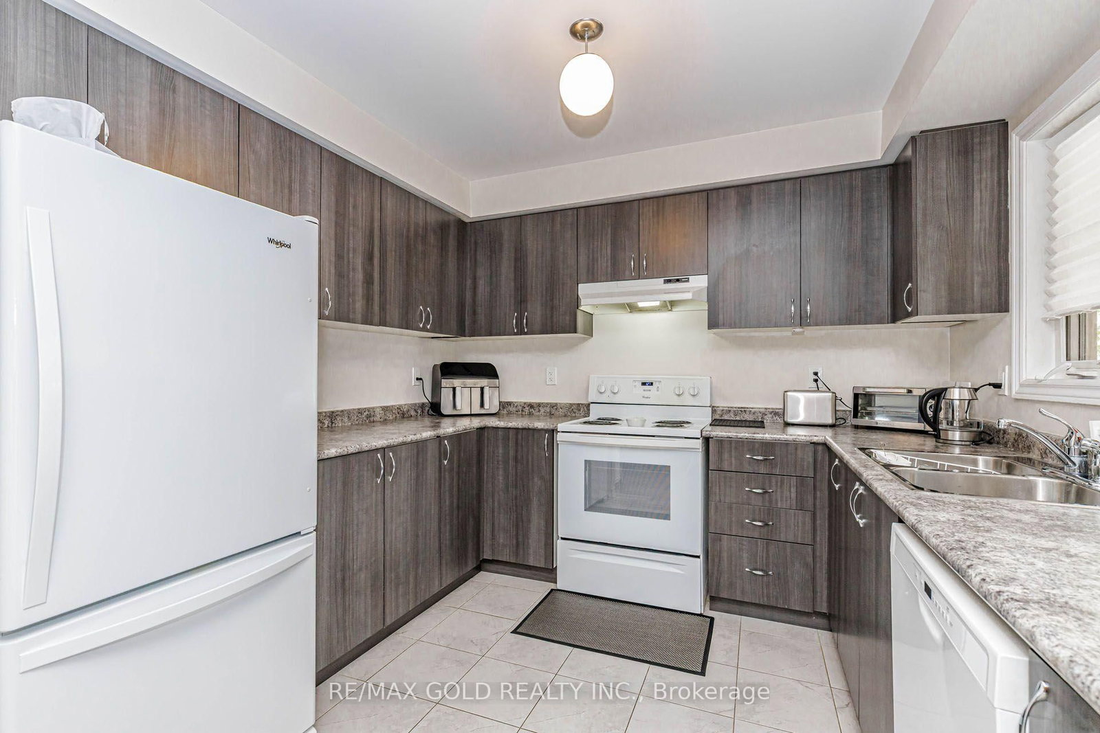 200 Veterans Drive • ## 40 • Brampton, ON photo 13
