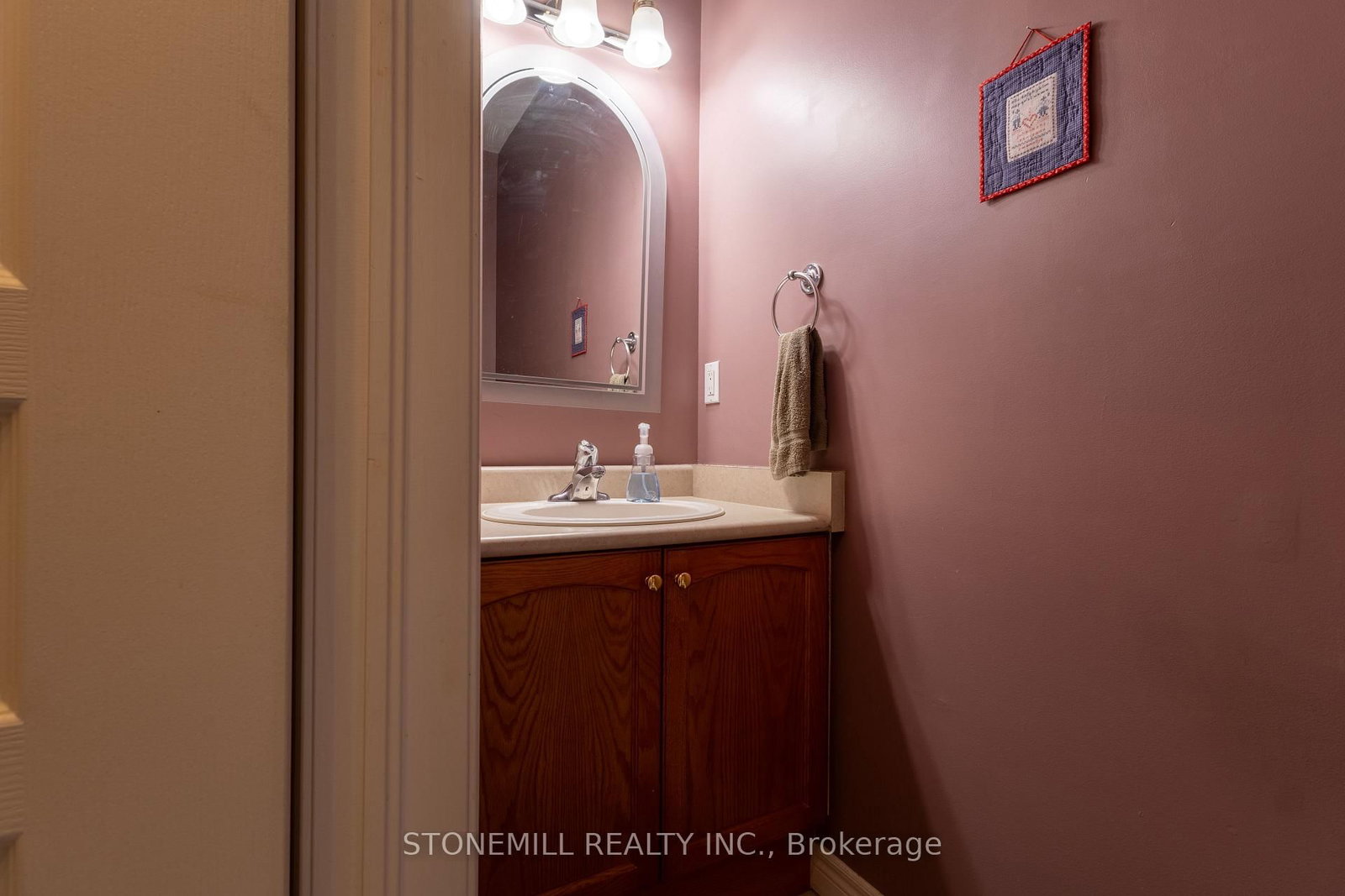 4066 Medland Drive • Burlington, ON photo 15