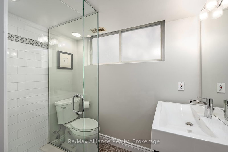 183 Westminster Oakville,ON L6L 4H8 — Photo 31