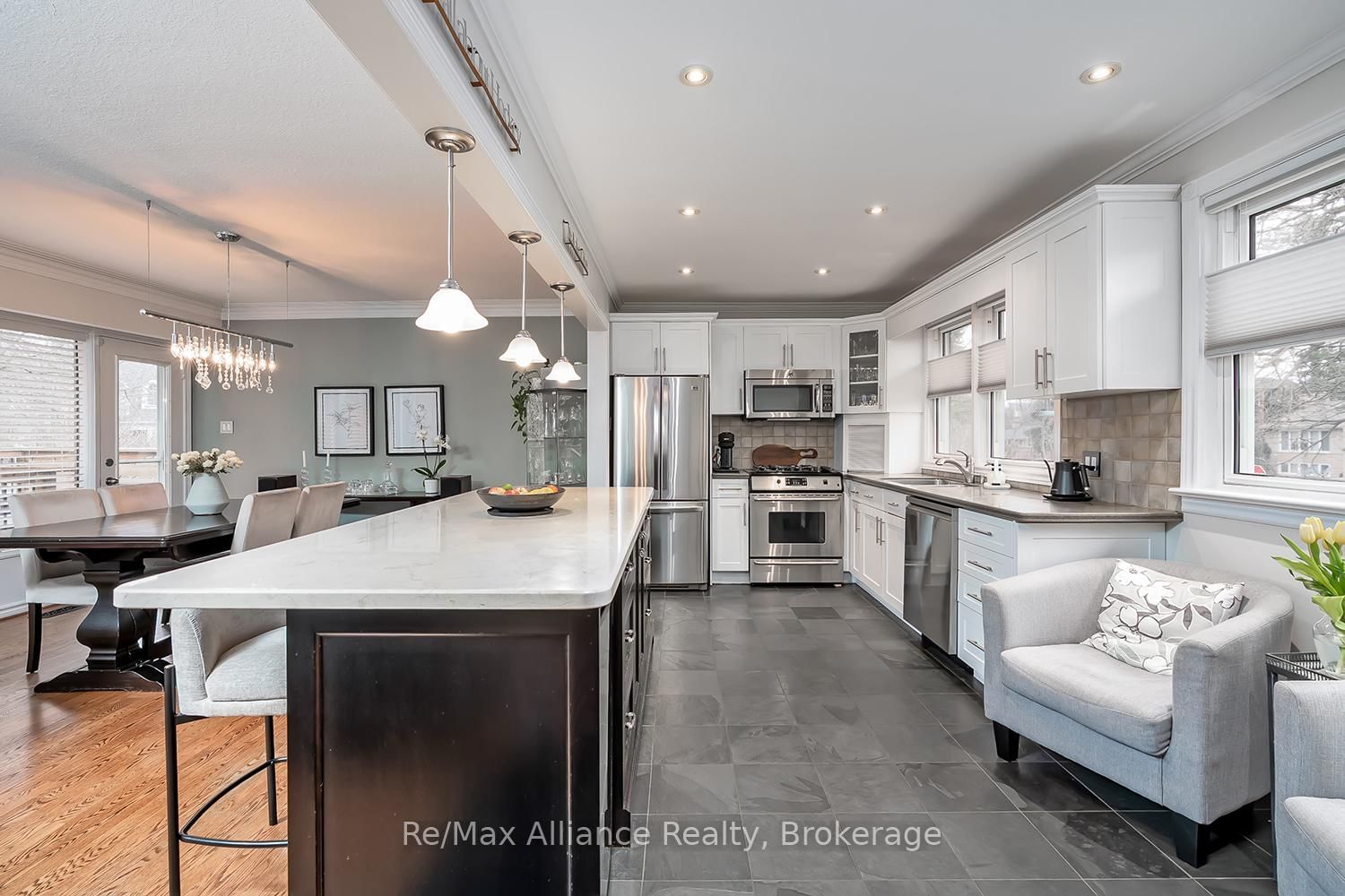 183 Westminster Drive • Oakville, ON photo 9