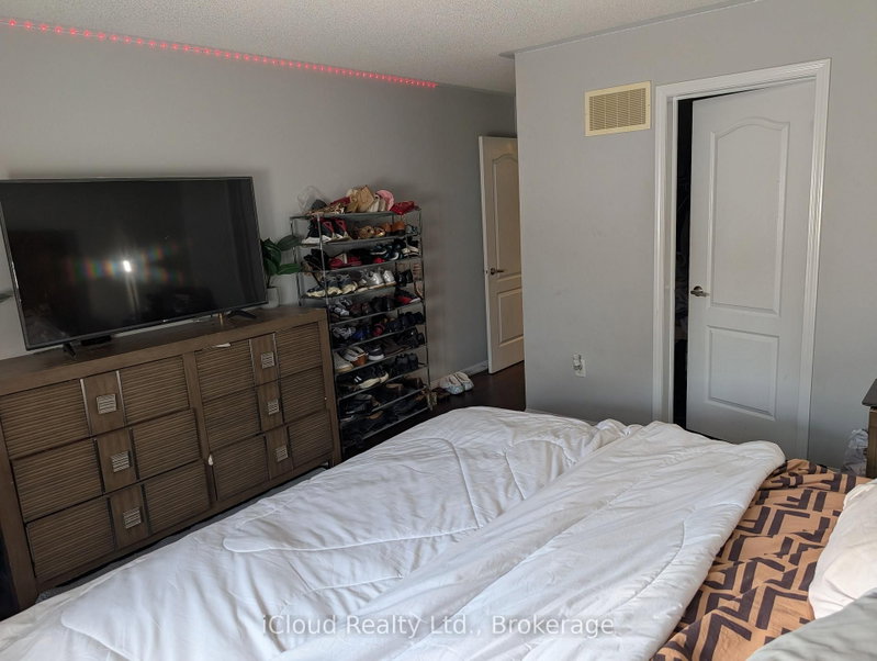13 Agricola Brampton,ON L7A 0V1 — Photo 10