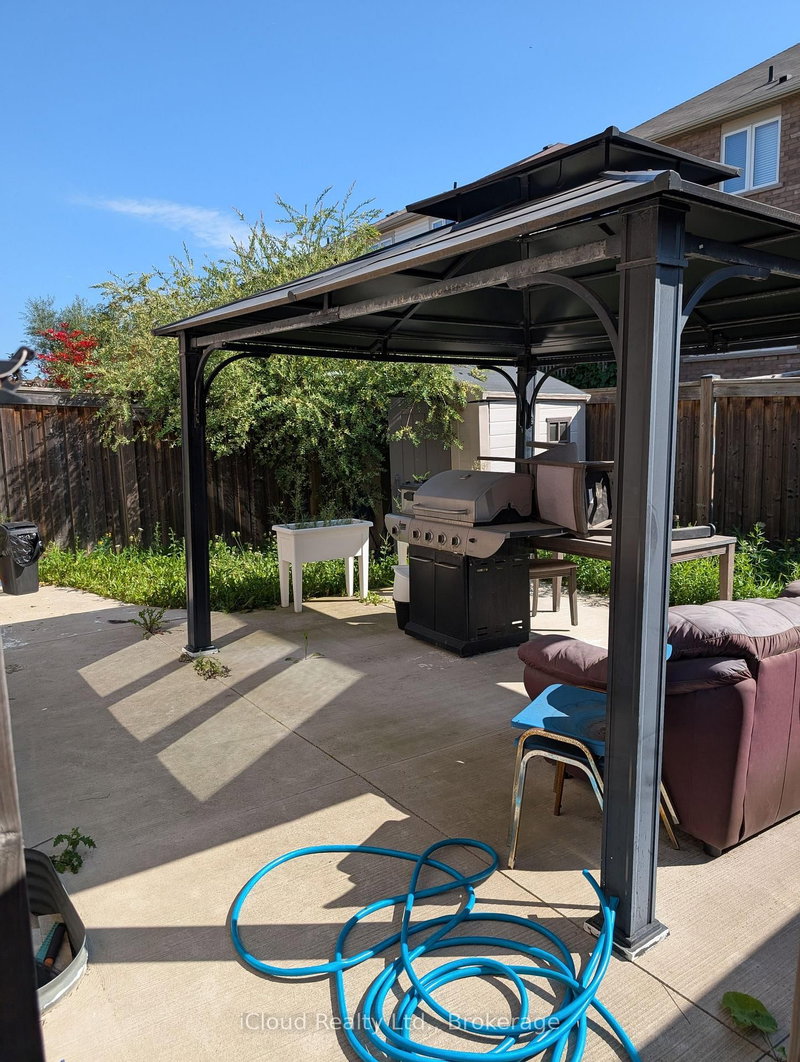 13 Agricola Brampton,ON L7A 0V1 — Photo 6