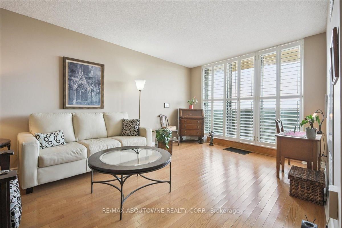 299 Mill Road • #1801 • Toronto, ON photo 9