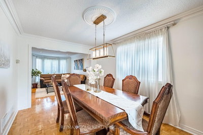 58 Springtown Trail • Brampton, ON photo 8