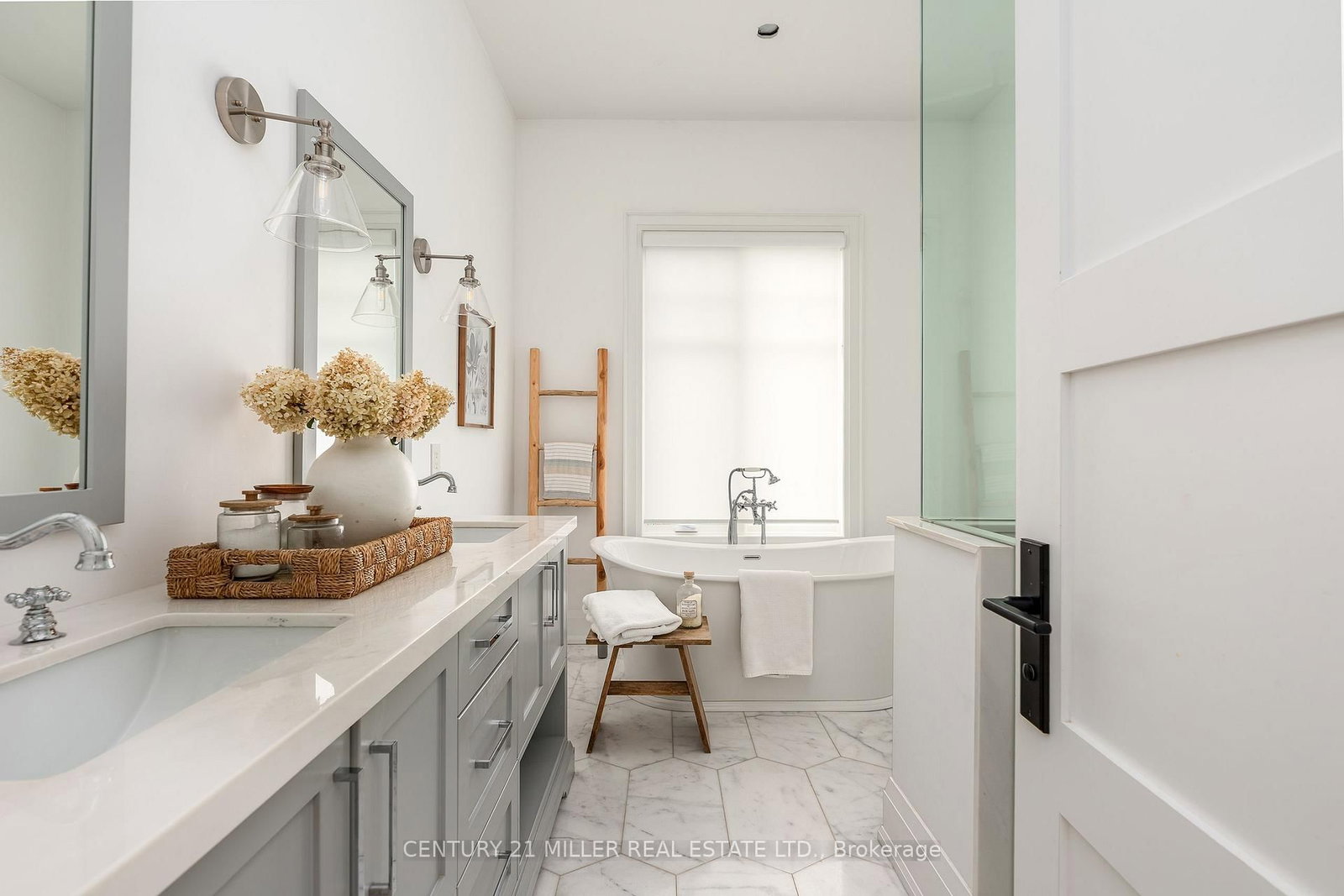 123 Herald Avenue • Oakville, ON photo 22