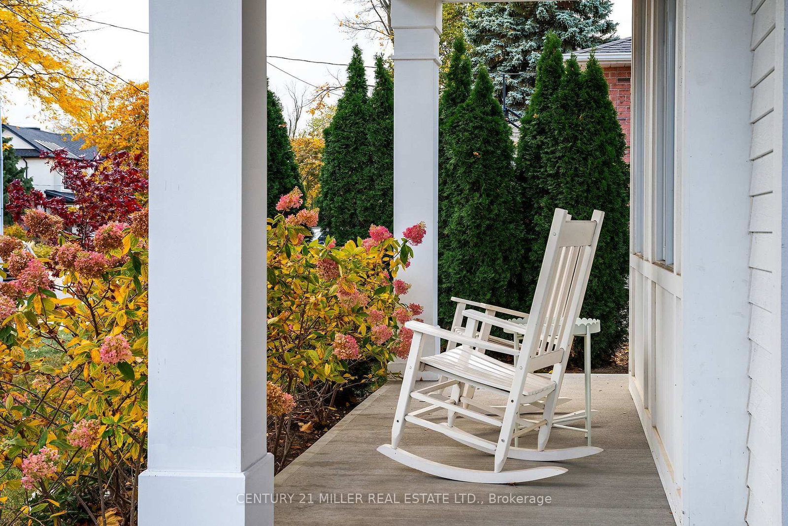 123 Herald Avenue • Oakville, ON photo 3