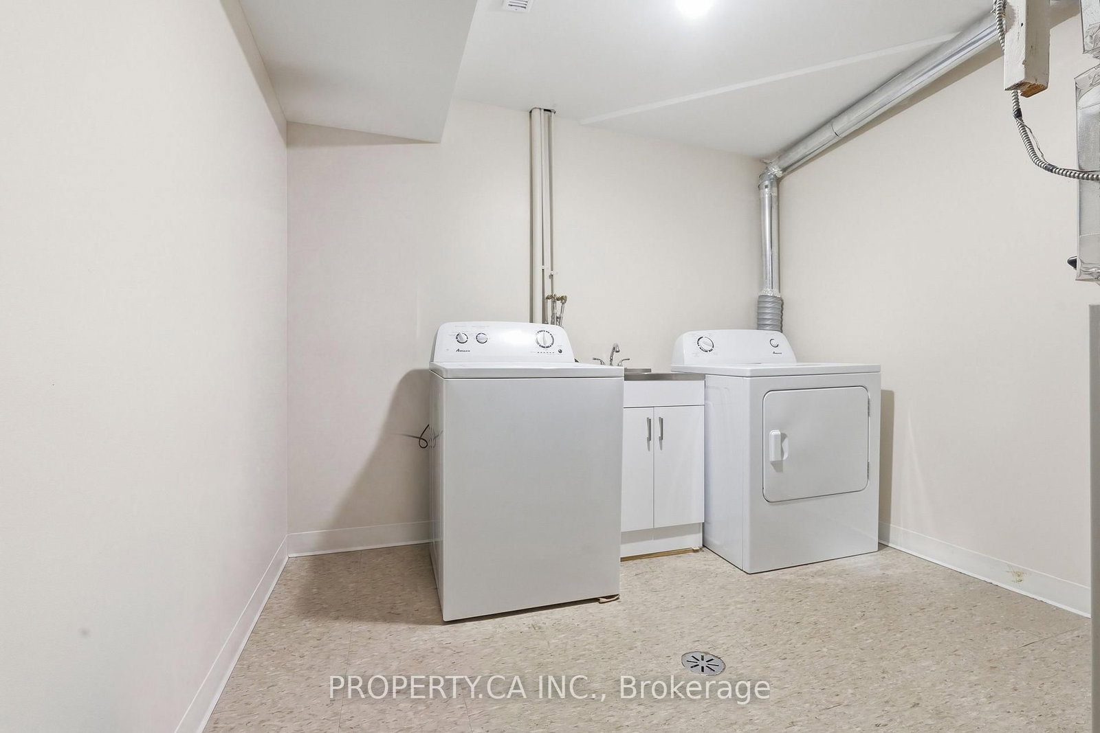 35 Lakecrest Trail • Brampton, ON photo 24