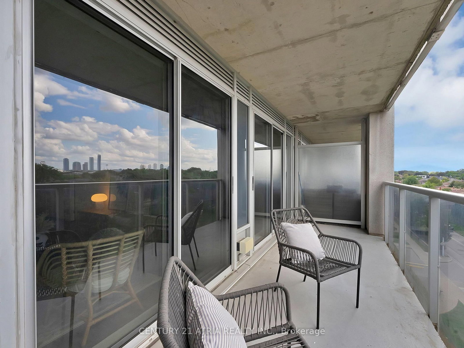1040 The Queensway Avenue N • #502 • Toronto, ON photo 14