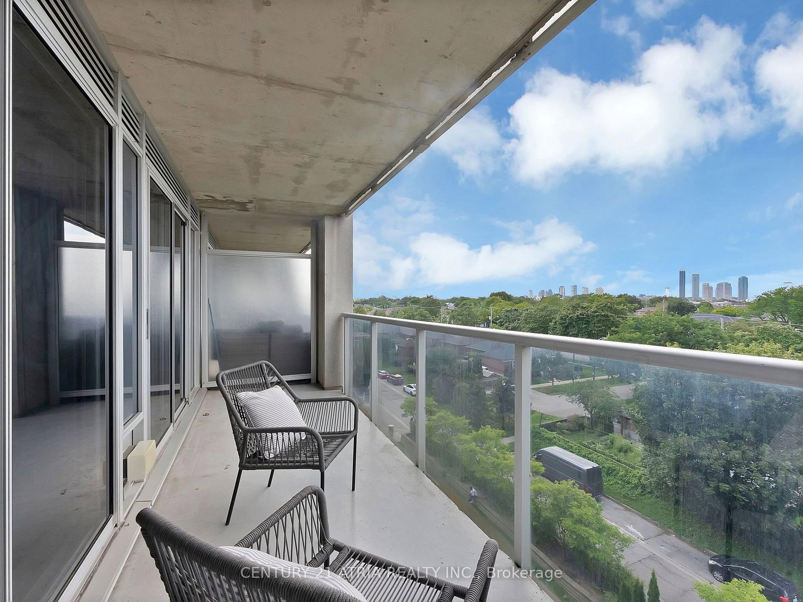 1040 The Queensway Avenue N • #502 • Toronto, ON photo 15