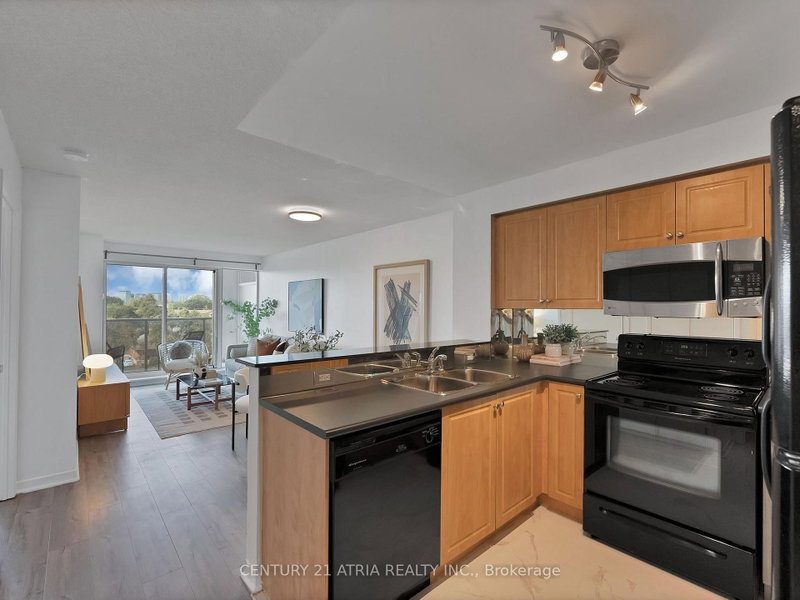 502 - 1040 The Queensway Avenue N