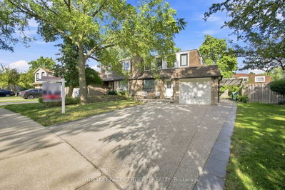 3029 Oslo Crescent • Mississauga, ON photo 3