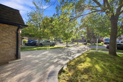 3029 Oslo Crescent • Mississauga, ON photo 5