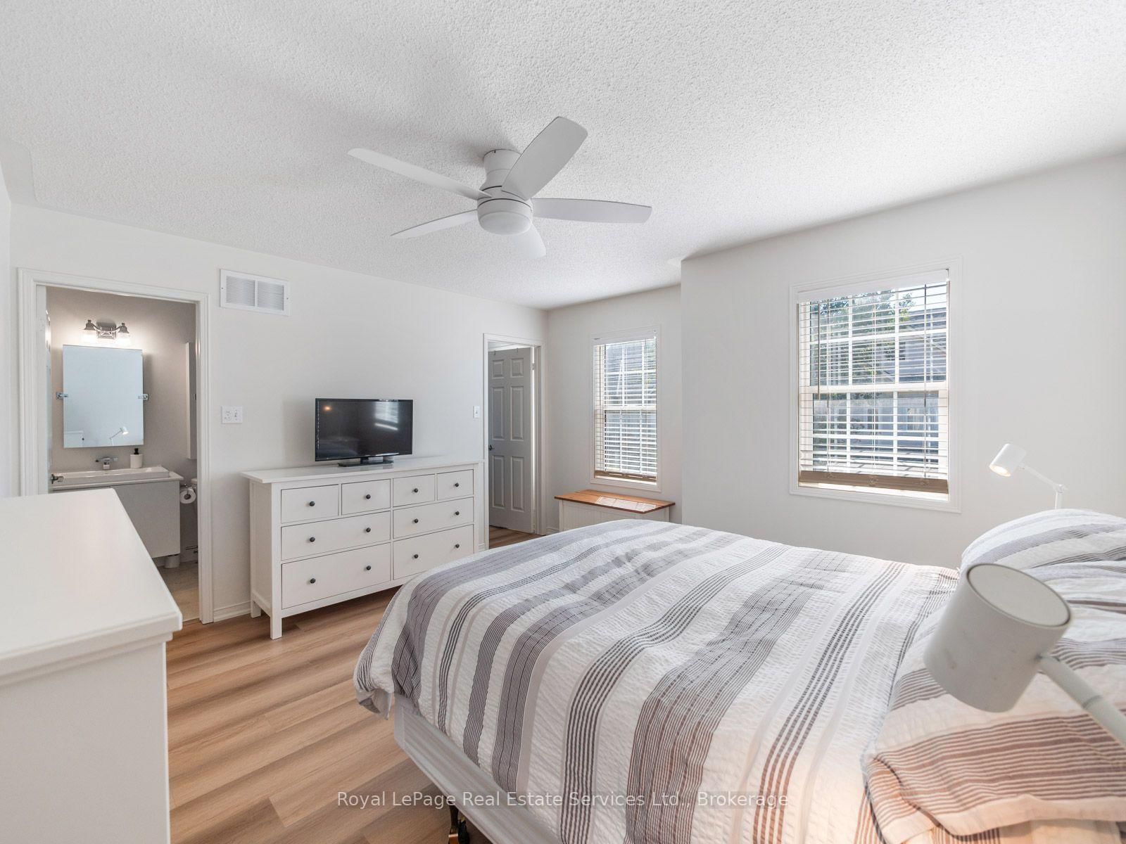 205 Littlewood Drive • Oakville, ON photo 18