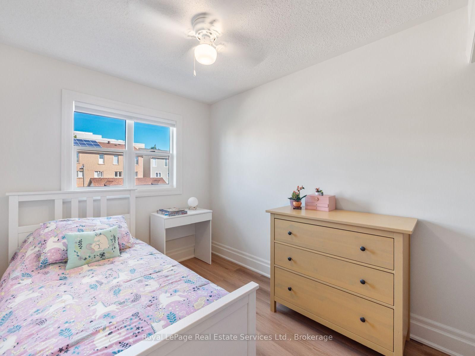 205 Littlewood Drive • Oakville, ON photo 20