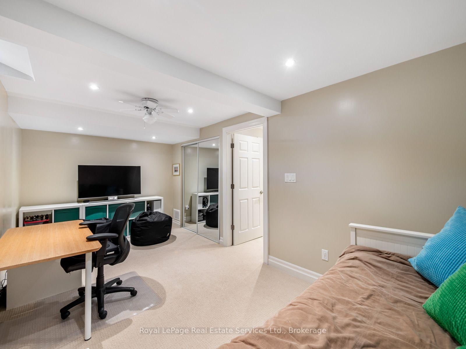 205 Littlewood Drive • Oakville, ON photo 25