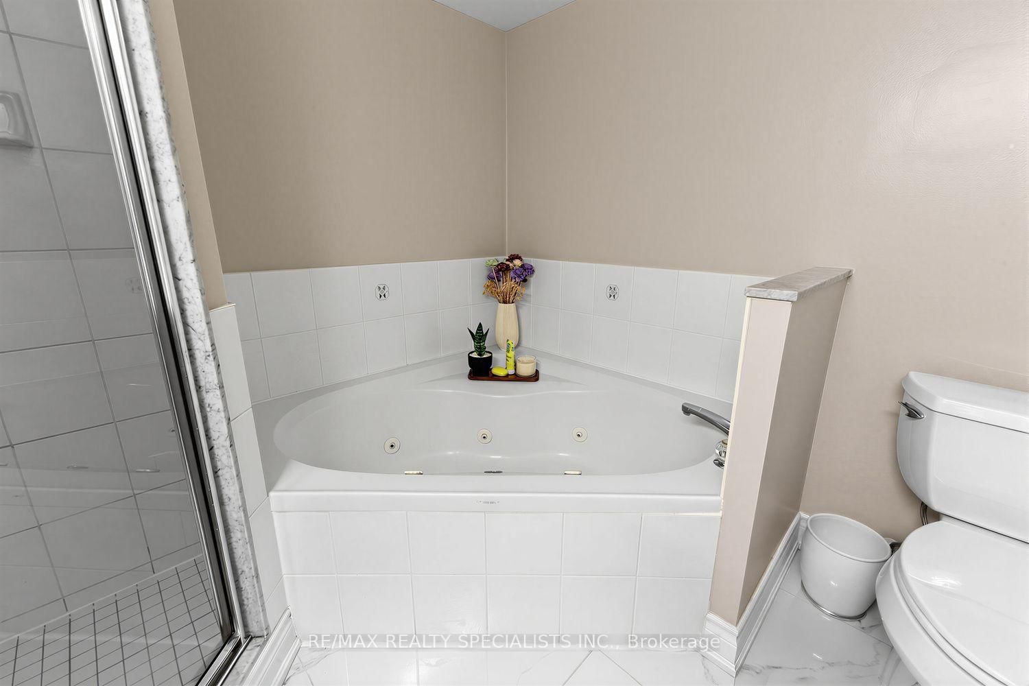 2585 Erin Centre Boulevard • #1005 • Mississauga, ON photo 22