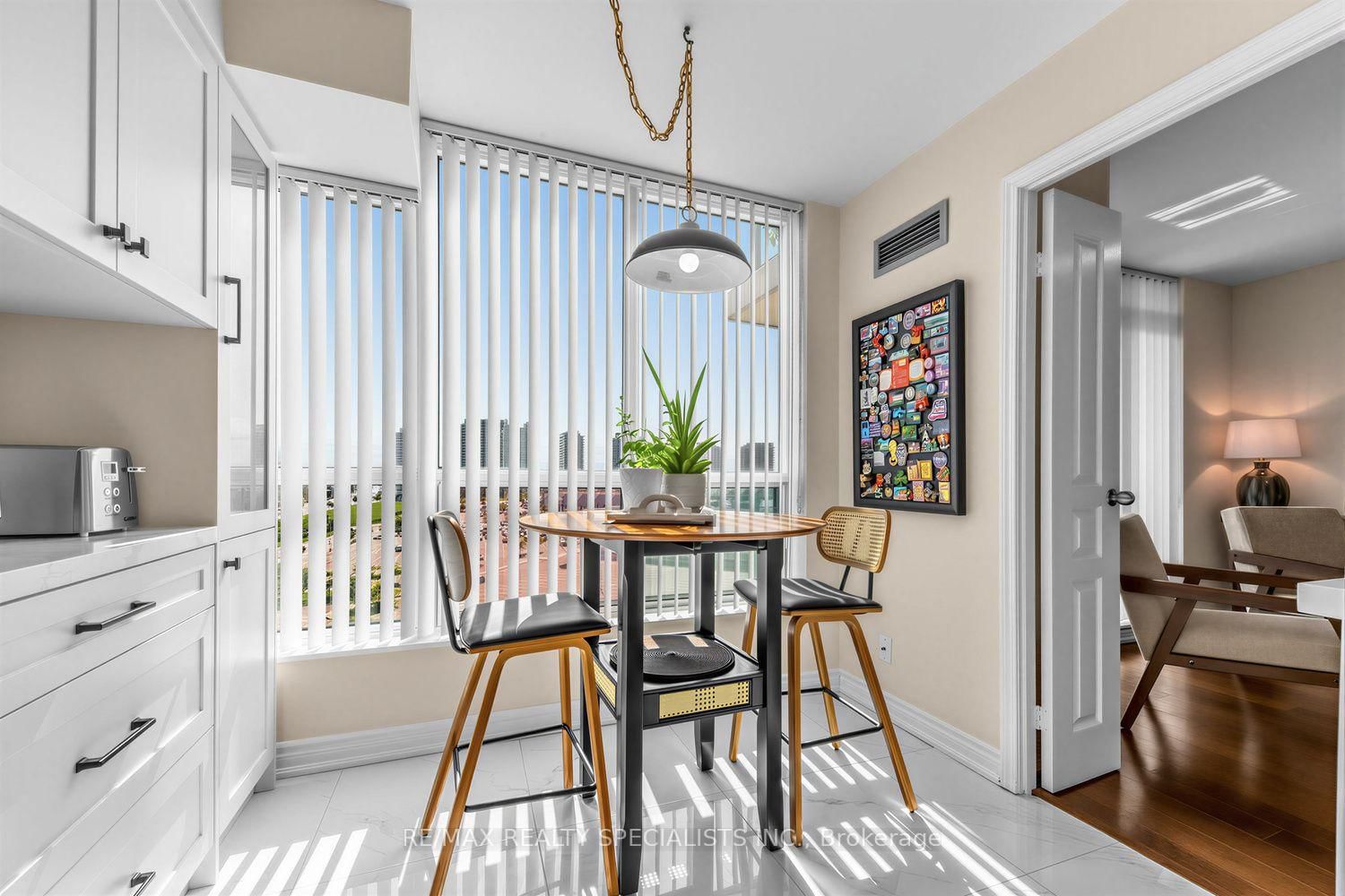 2585 Erin Centre Boulevard • #1005 • Mississauga, ON photo 9