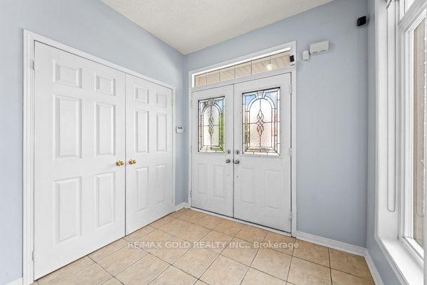 14 Beckenham Road • Brampton, ON photo 6