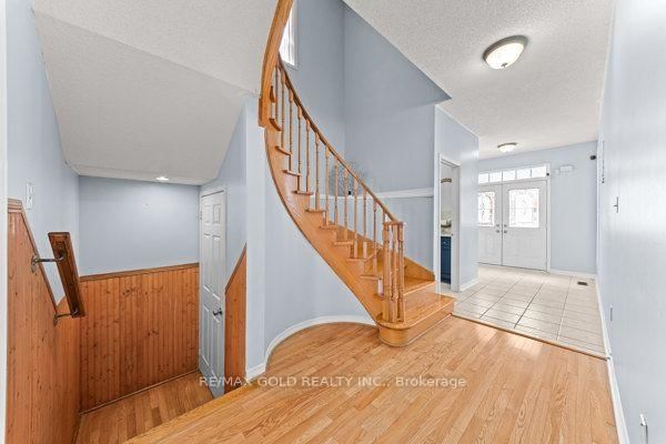 14 Beckenham Road • Brampton, ON photo 8