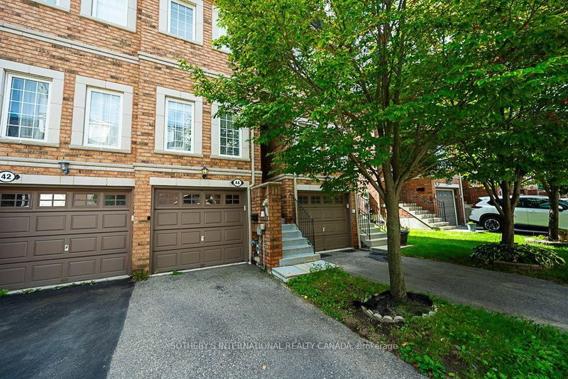 44 - 435 Hensall Circle