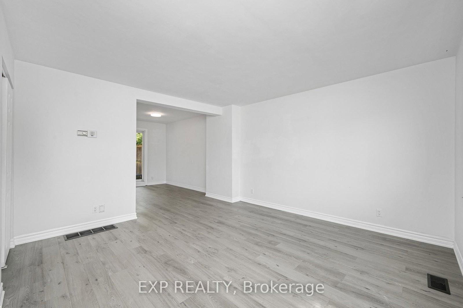 132 Heslop Road • Milton, ON photo 11