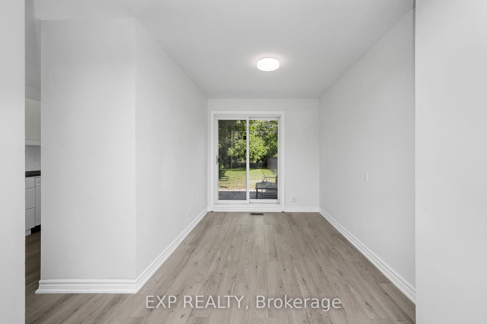 132 Heslop Road • Milton, ON photo 14