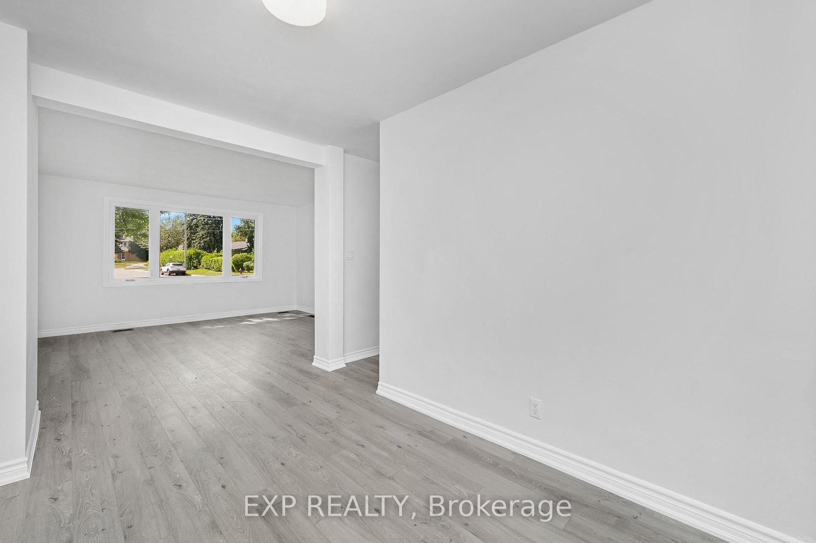 132 Heslop Road • Milton, ON photo 15
