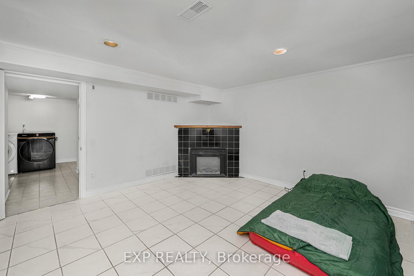 132 Heslop Road • Milton, ON photo 34