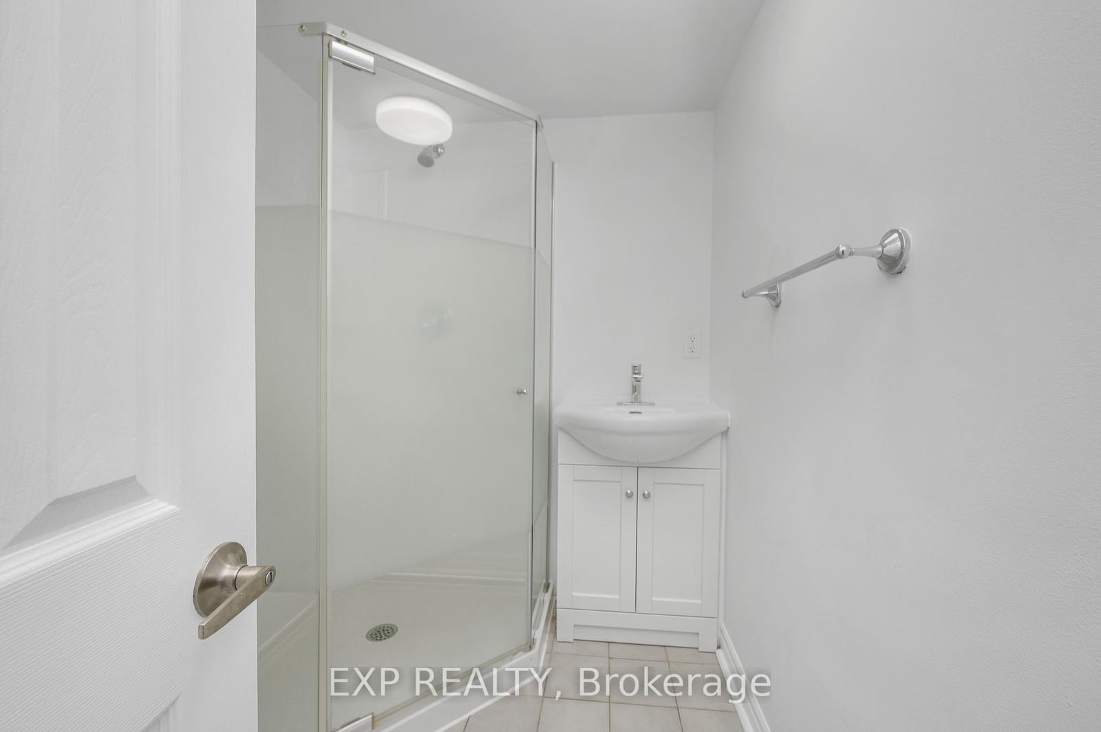 132 Heslop Road • Milton, ON photo 37