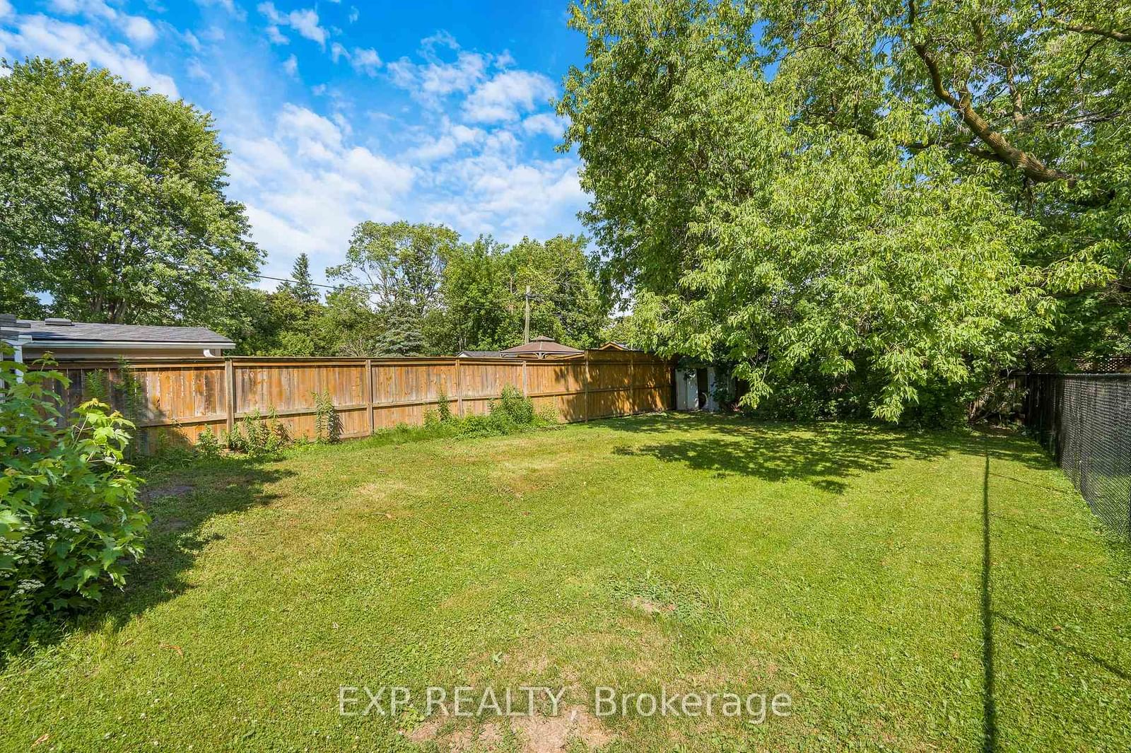 132 Heslop Road • Milton, ON photo 40