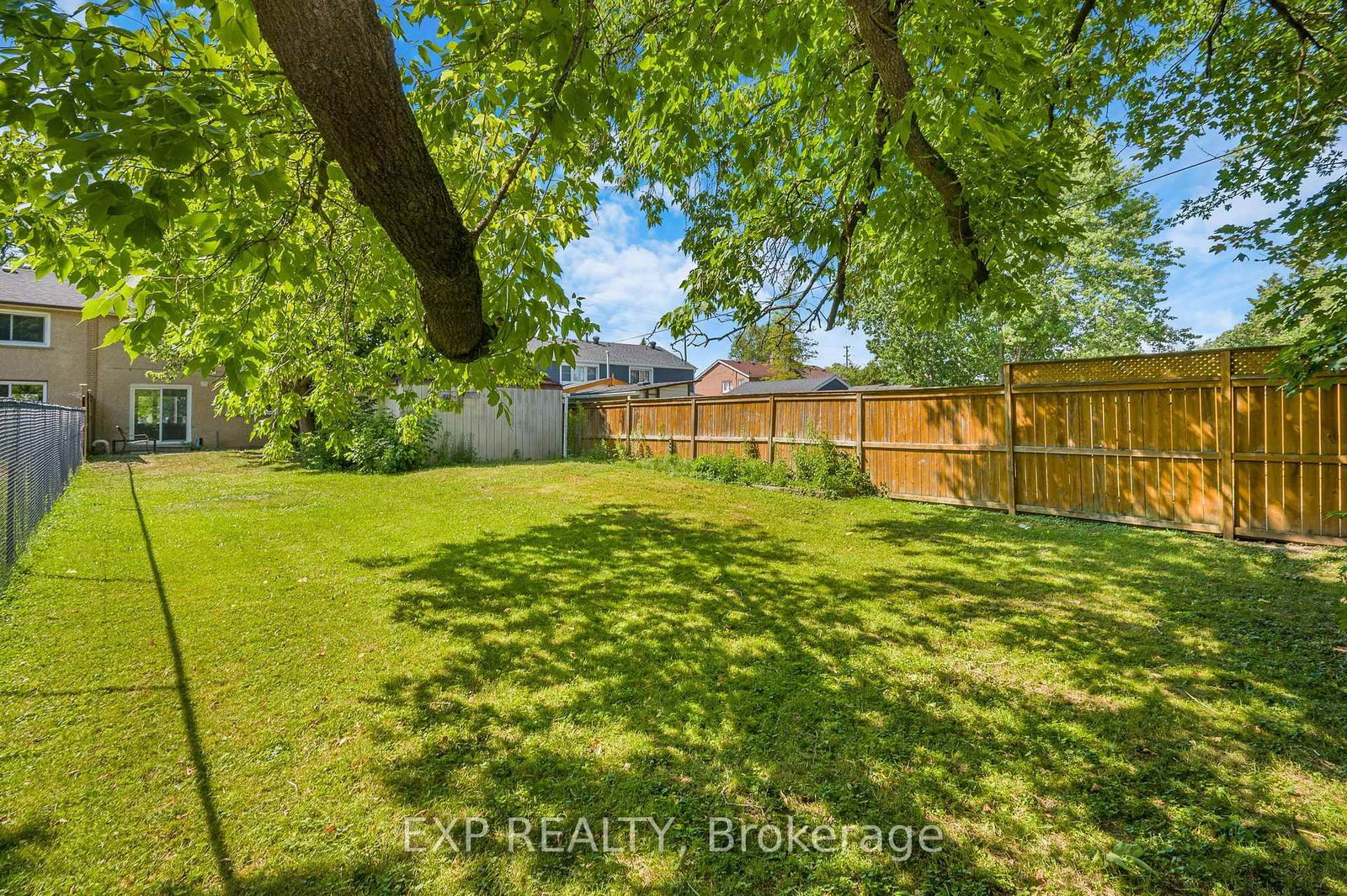 132 Heslop Road • Milton, ON photo 44