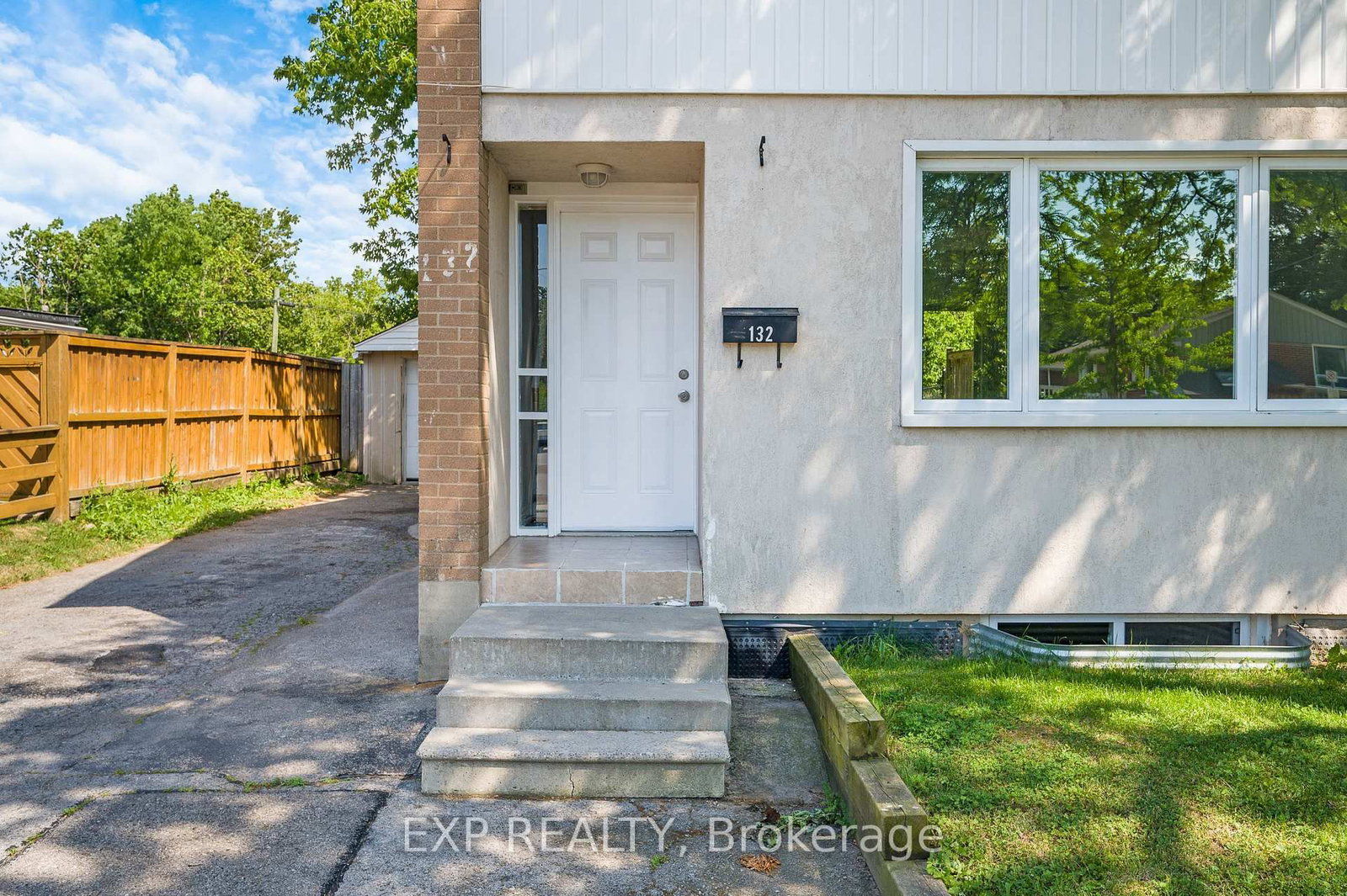 132 Heslop Road • Milton, ON photo 6
