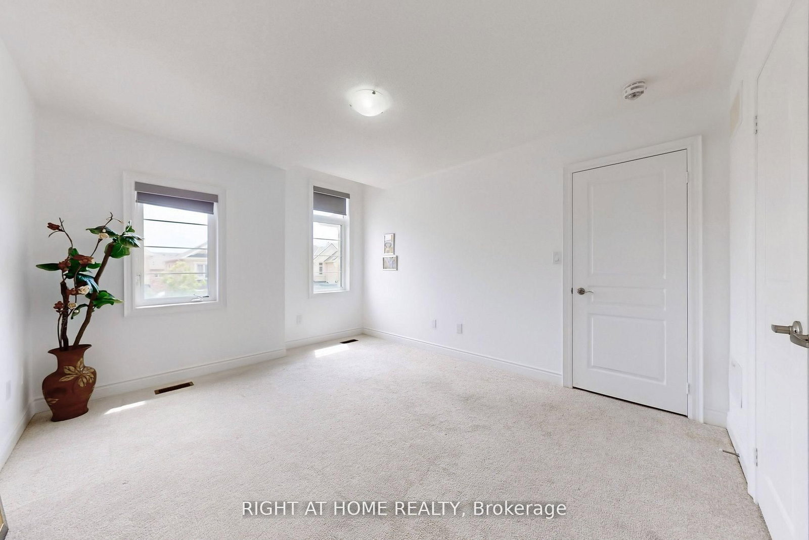 423 Grindstone Trail • Oakville, ON photo 36
