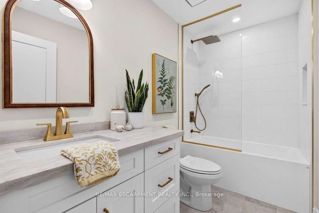 2435 Woodward Avenue • #5 • Burlington, ON photo 26